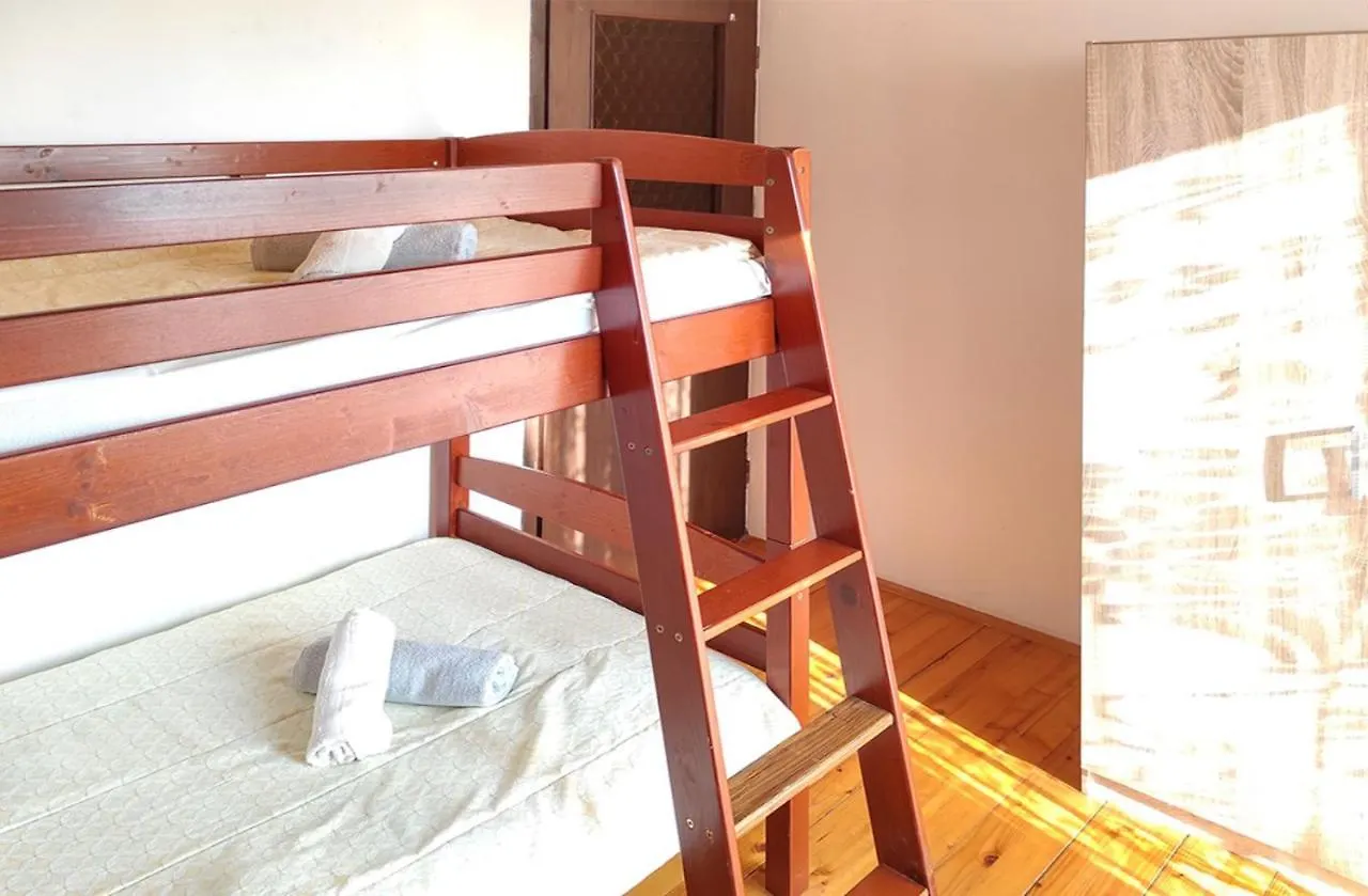 Apartment Meri, Spacious Apartment In A Quiet Location Near The Beach Μεντουλίν Κροατία