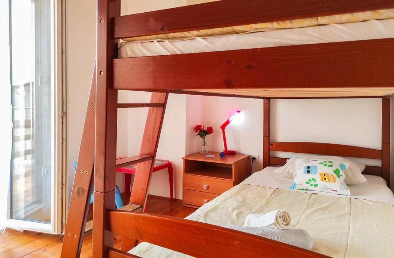 Apartment Meri, Spacious Apartment In A Quiet Location Near The Beach Medulin