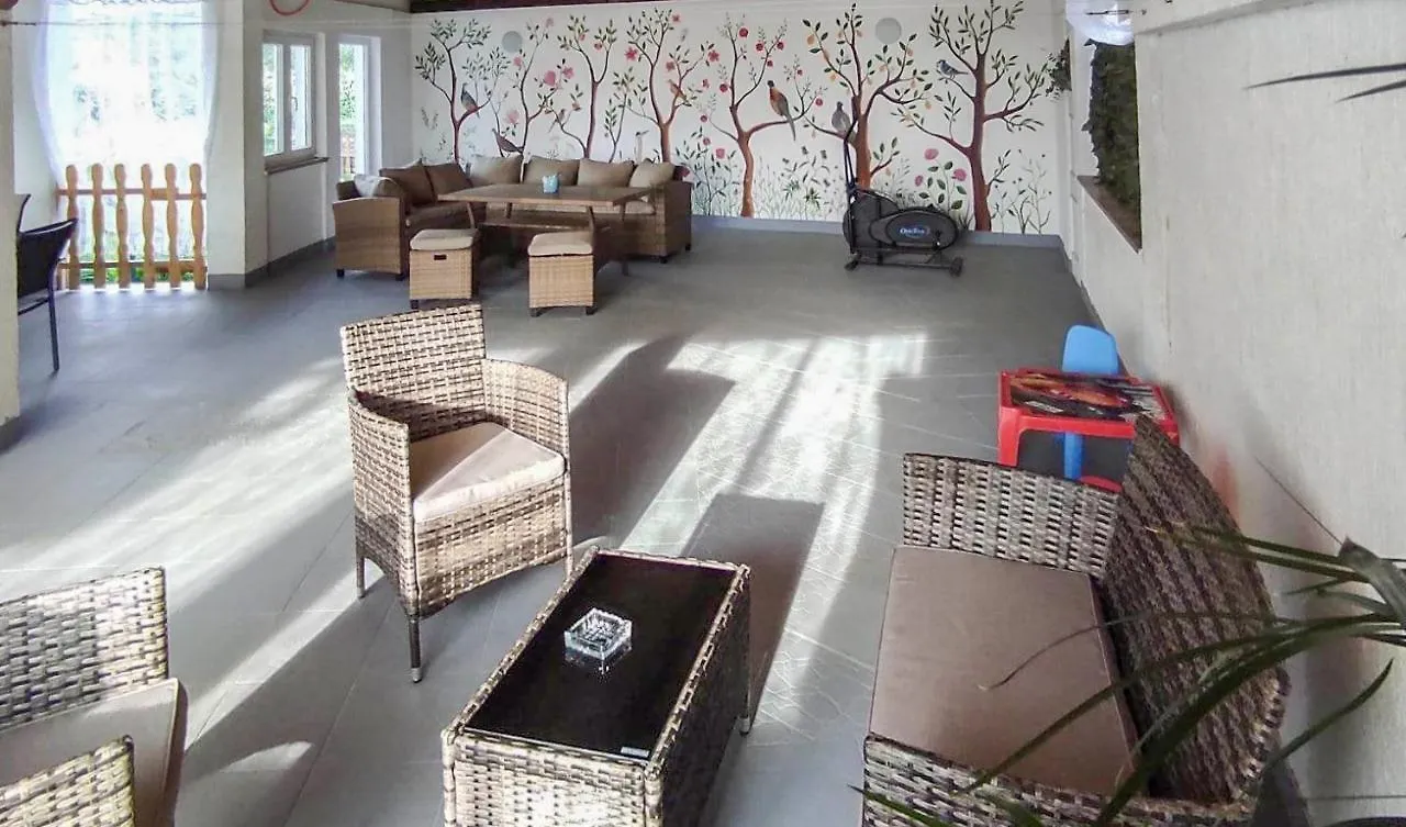 Apartment Meri, Spacious Apartment In A Quiet Location Near The Beach Medulin