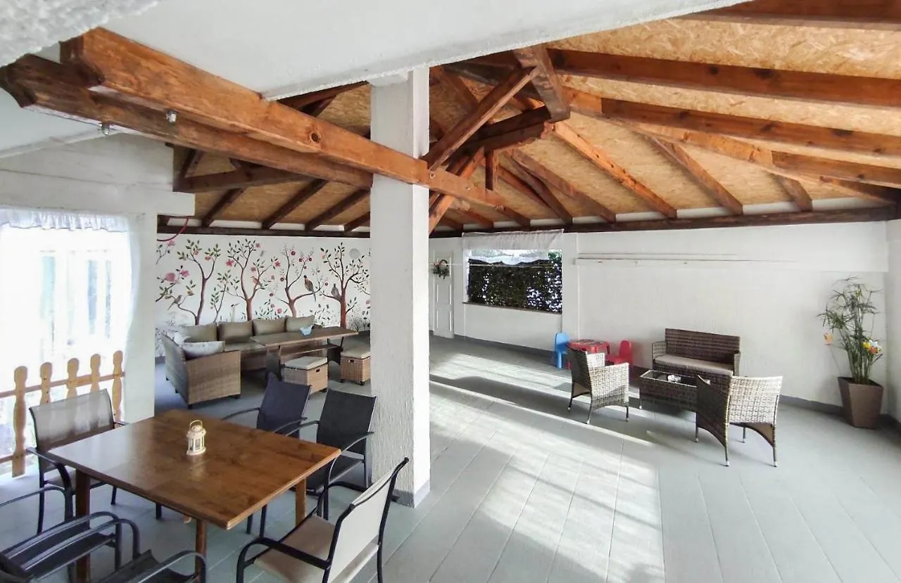 Apartment Meri, Spacious Apartment In A Quiet Location Near The Beach Medulin